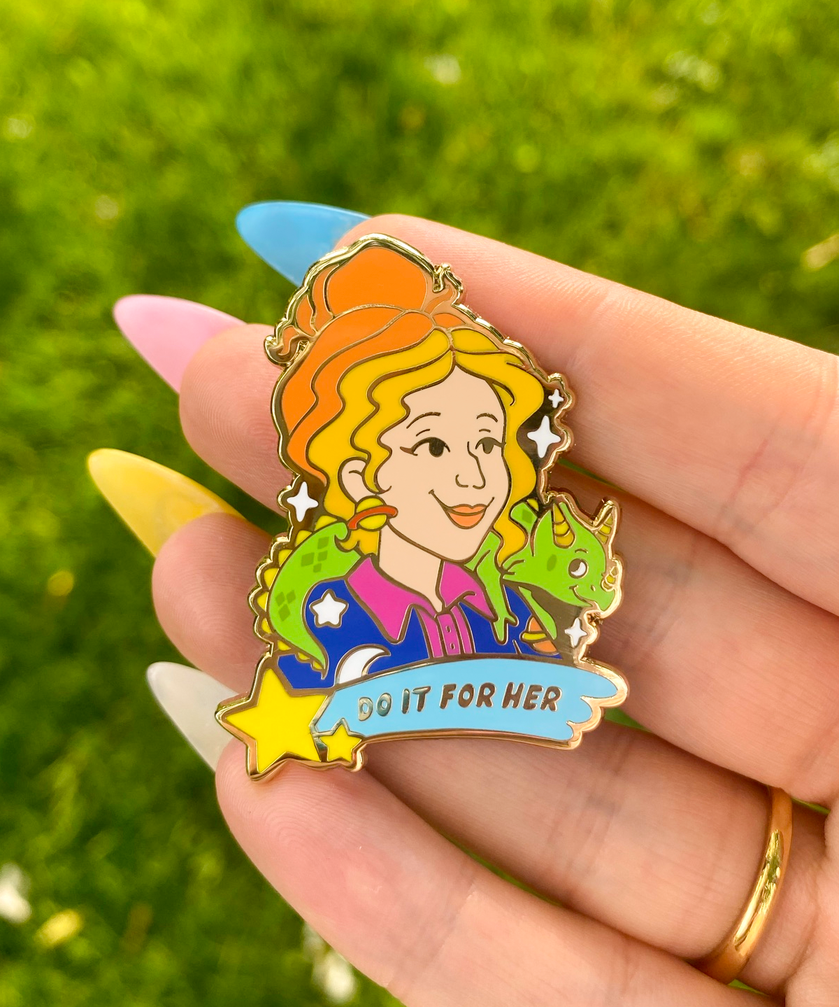 miss-frizzle-pin.png